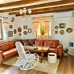 Silent Village With Swimming Pool Vila *