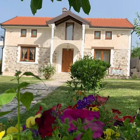 Villa Silent Village With Swimming Pool