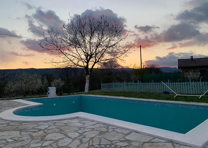 Silent Village With Swimming Pool Mostar