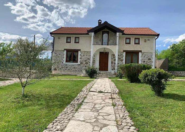 Silent Village With Swimming Pool Mostar