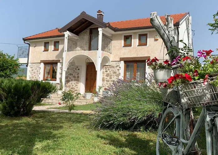 Silent Village With Swimming Pool וילה מוסטר