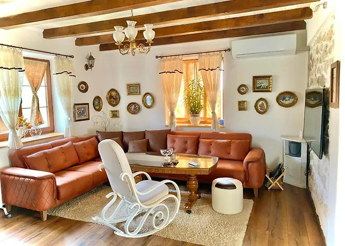 Silent Village With Swimming Pool Villa *